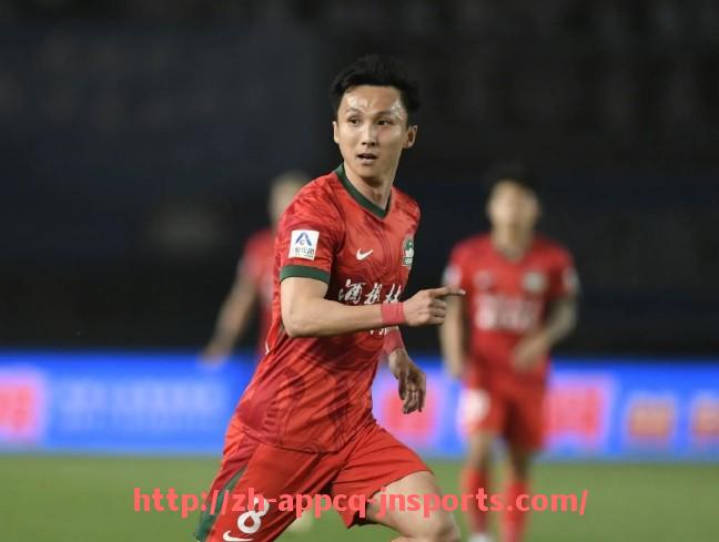 江南体育APP-法甲顶级比赛盘点：战术对决与明星碰撞